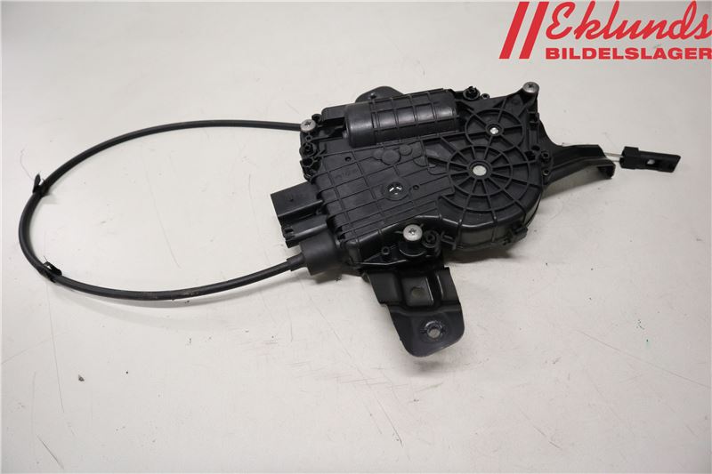 Door soft close latching motor