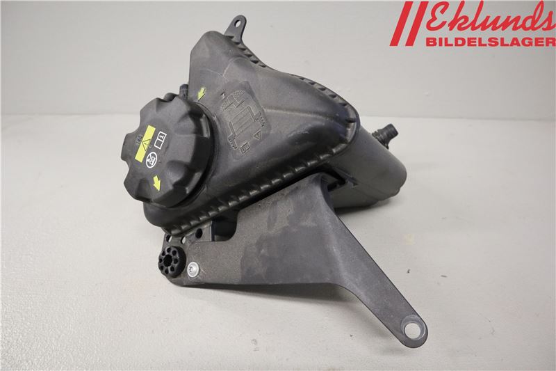 108086-11 : Expansievat / Koelvloeistof Reservoir - Autoparts24