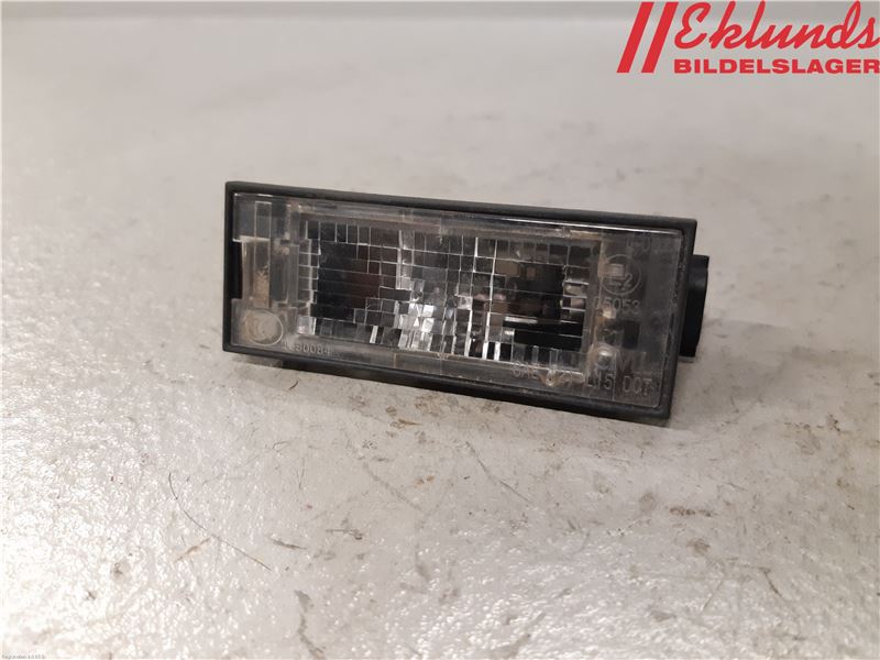 Feux plaque immatriculation NISSAN NV300 Box (X82)