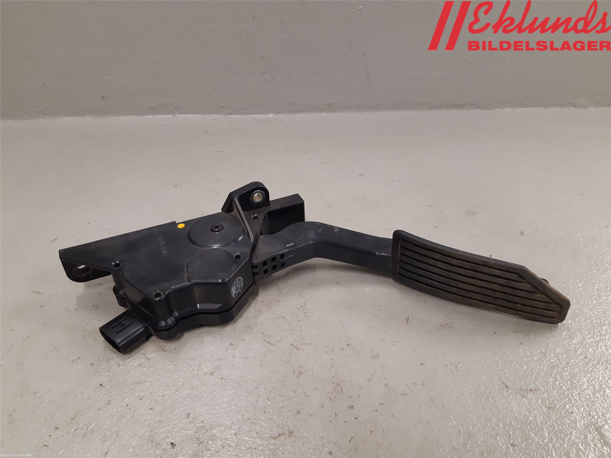[専用出品]りゅう Isuzu D-MAX II (TFR, TFS) Accelerator pedal 8980677481