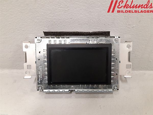 Multi screen / display VOLVO S60 II (134)