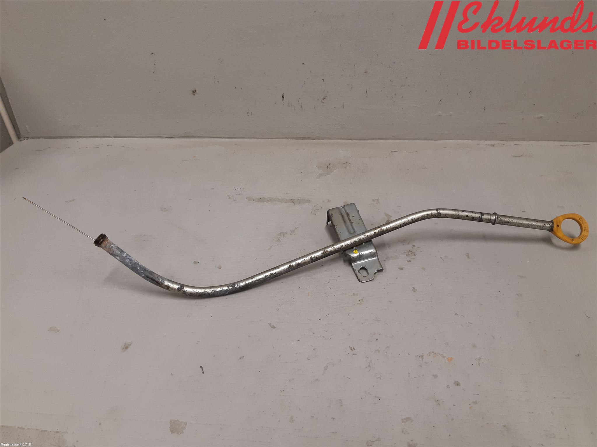 Oil stick - pipe TOYOTA AURIS Estate (_E18_)