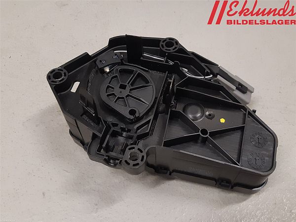 Verrouillage central VOLVO XC60 (156)