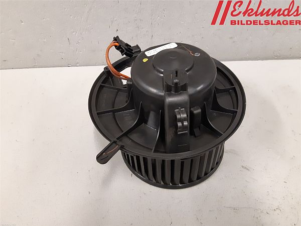 CZ016060-0866 : Kachel Ventilatiemotor / aanjager - Autoparts24