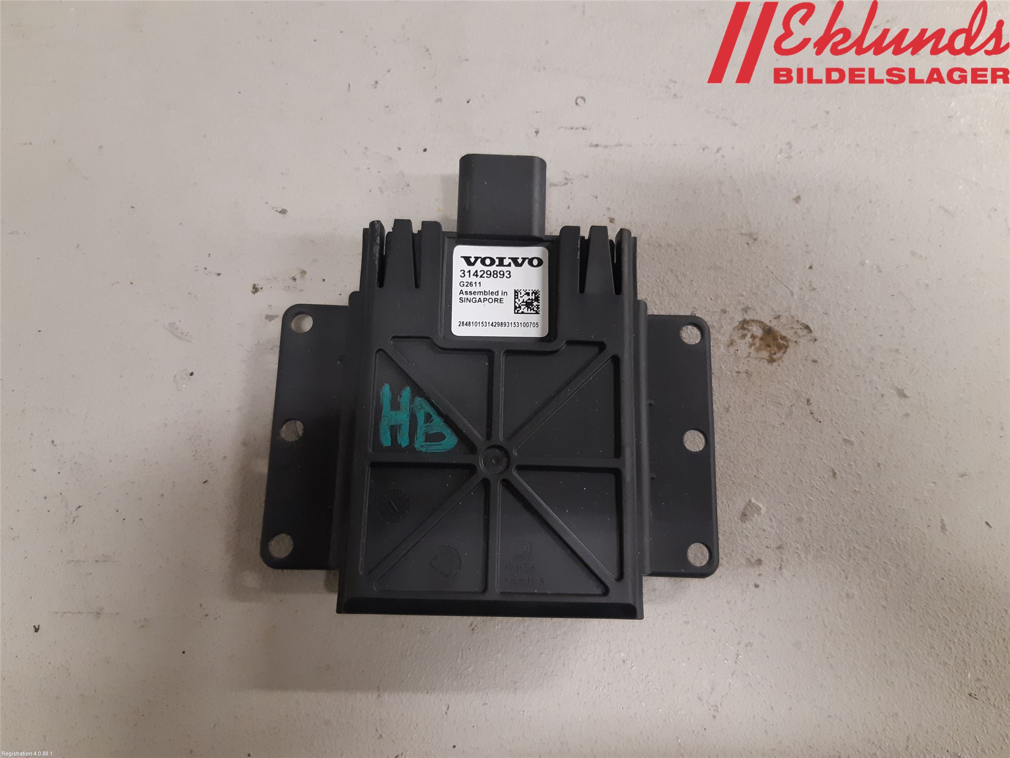 ぽこ 31460479 Water Control Valve Fit For Volvo V70 V60 V40 S80