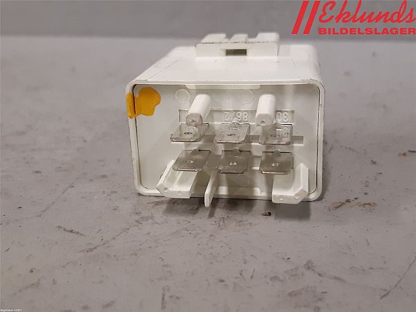 Relay - injection VOLVO 940 Mk II (944)