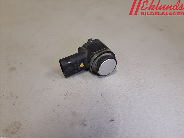 Parkeringssensor bag VOLVO XC70 II (136)