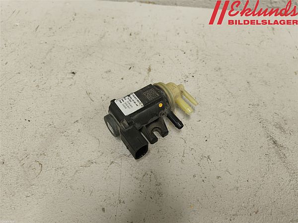 Pompe sous vide VW CADDY IV Box (SAA, SAH)