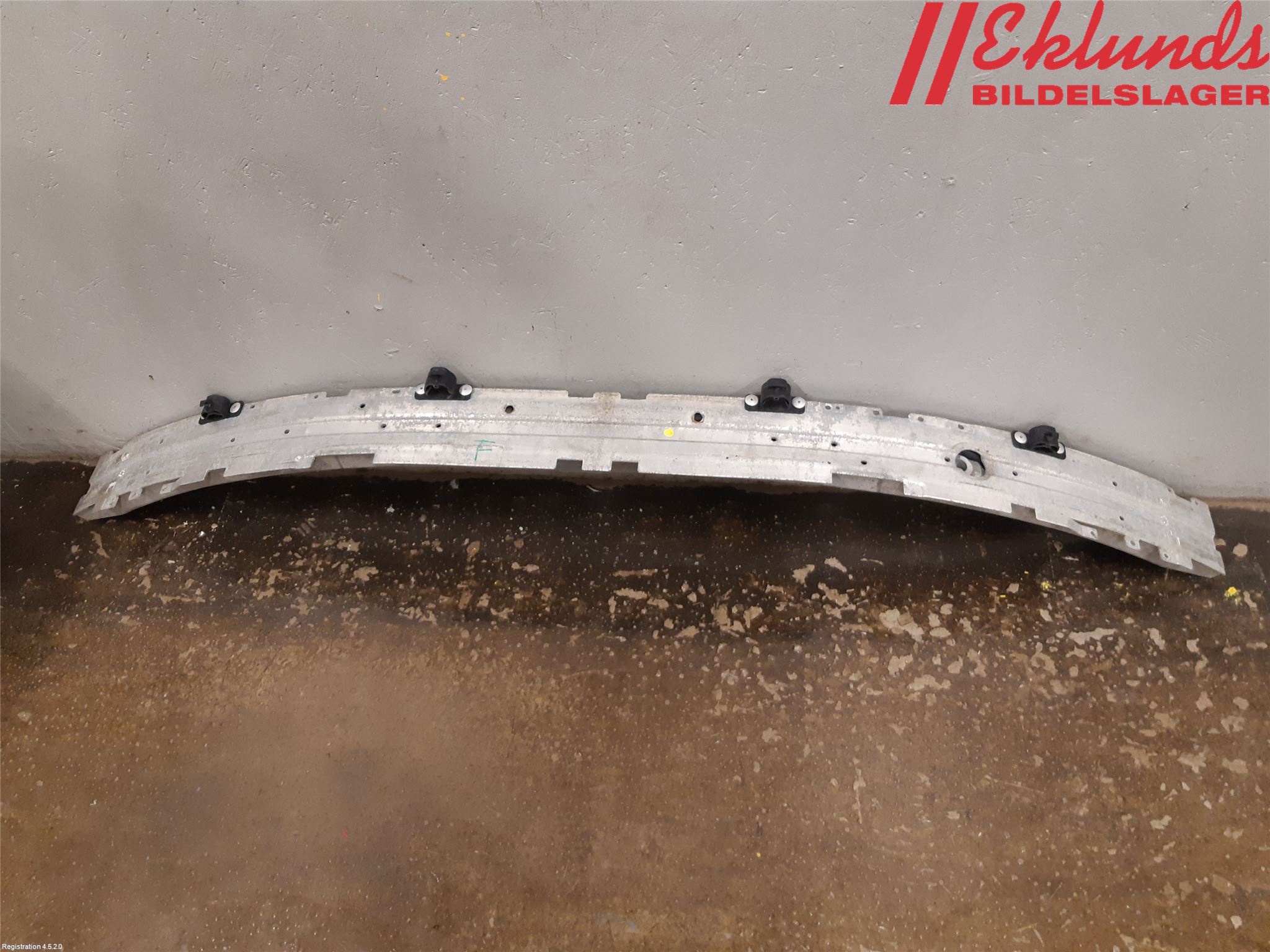 BMW 5 Touring (E61) Front bumper - untreated 51 11 7 178 080