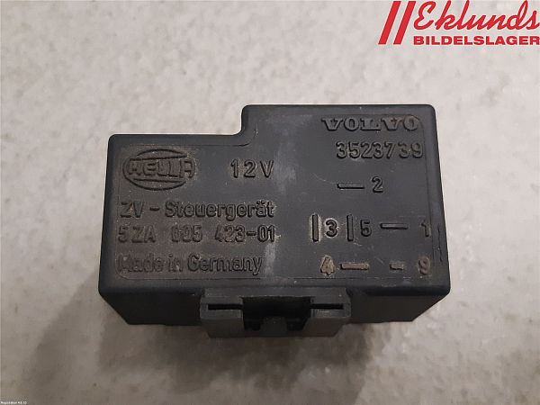 Relais centrale deurvergrendeling VOLVO 940 (944)