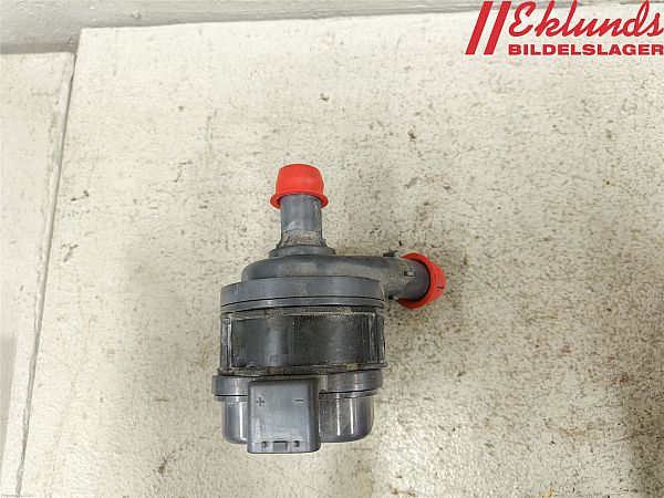 Water pump VOLVO XC60 II (246)