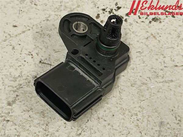 common rail (Injectie) / Verstuiver Brug VOLVO V60 I (155, 157)