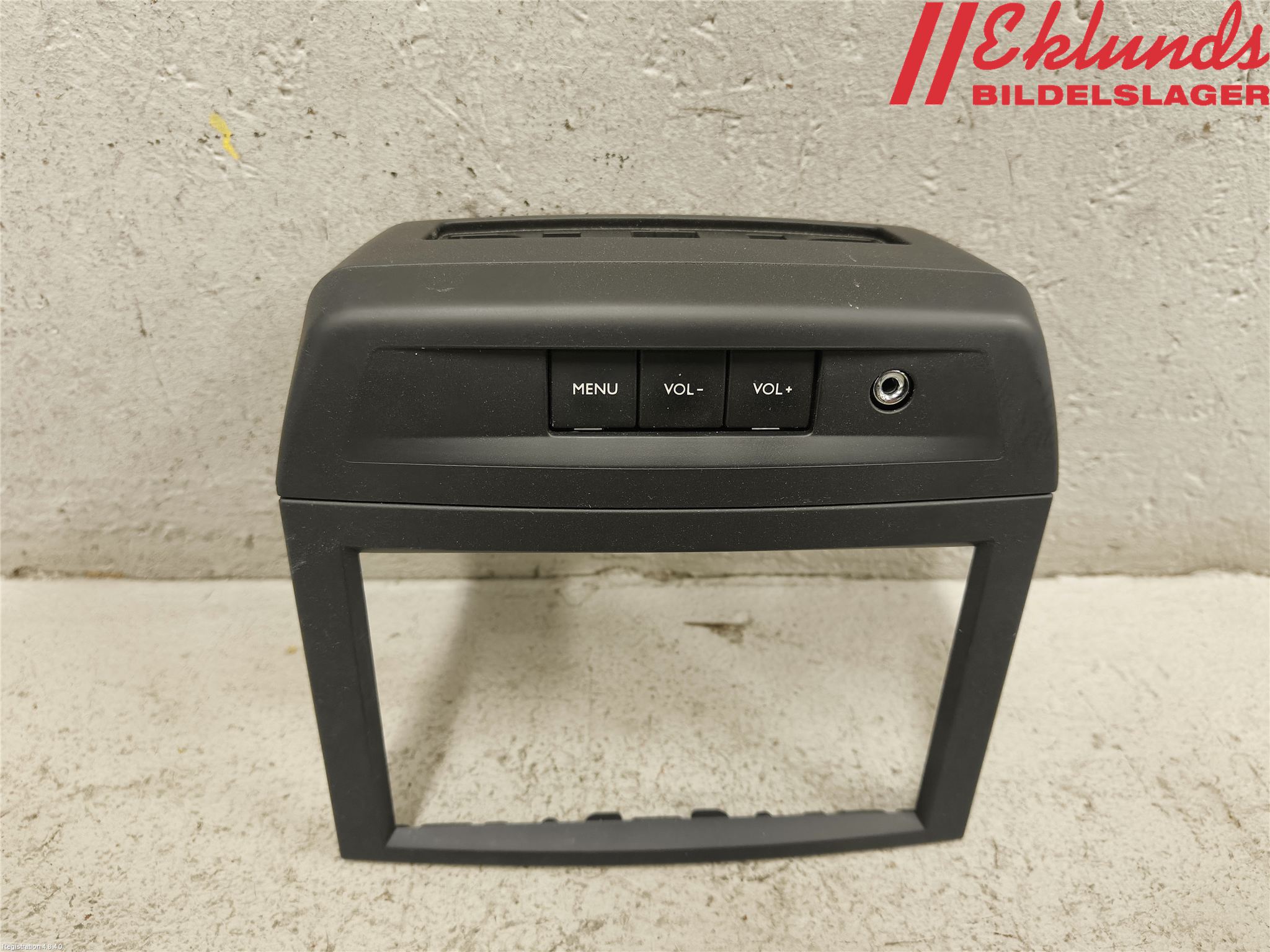 Peugeot PARTNER Box Radio - front plate 9810859277, 98 108