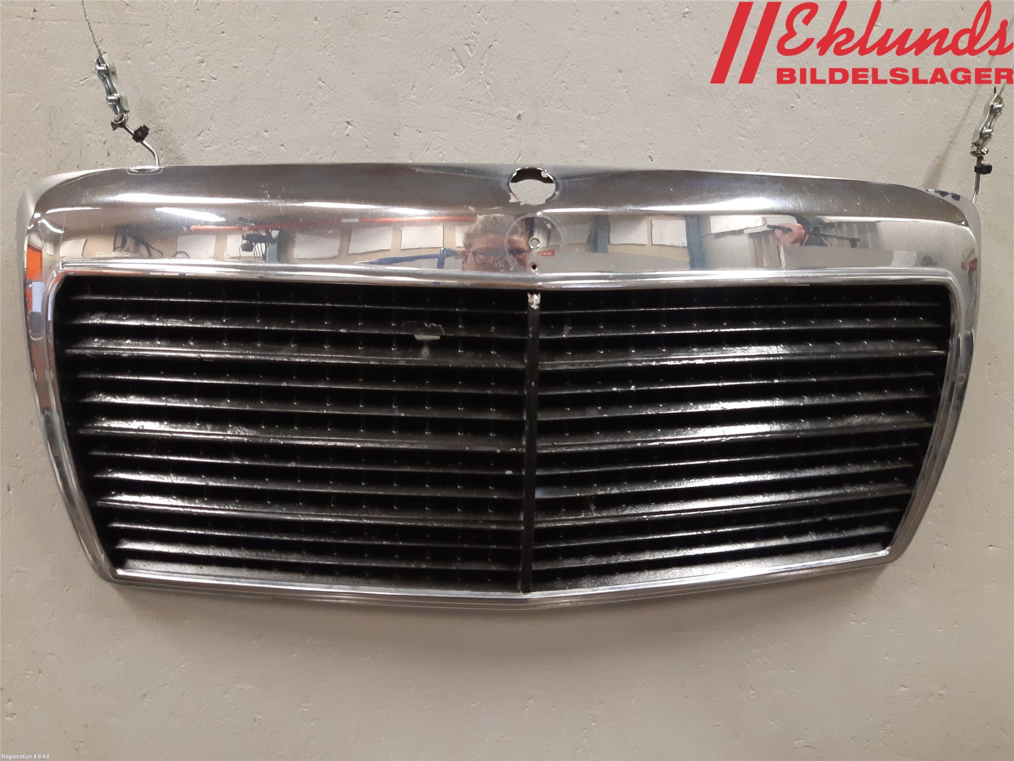 Mercedes-Benz SALOON (W124) Front grid 1248880223, A1248800783 Mercedes-Benz SALOON (W124) Front grid 1248880223, A1248800783