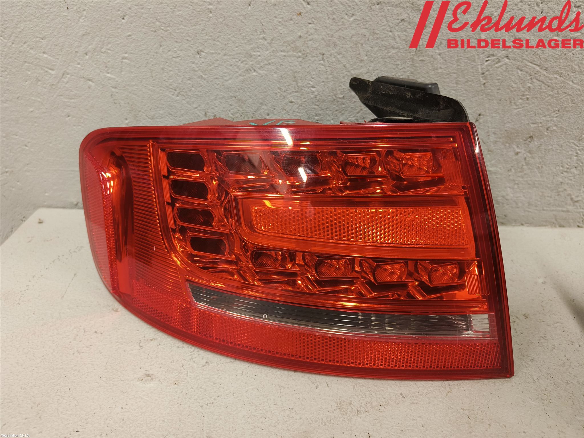 Audi A4 B8 (8K2) Rear light 8K5 945 095 K - Autoparts24