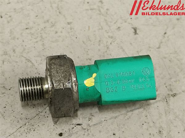 Oil pressure sensor