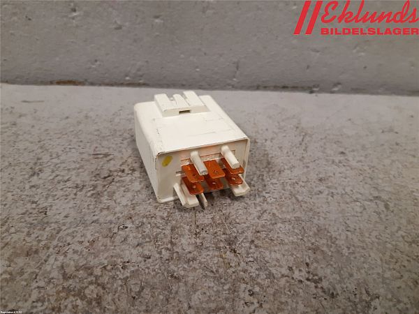 Relais Einspritzung VOLVO 940 Kombi (945)
