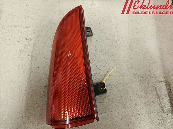 Rear light reflector