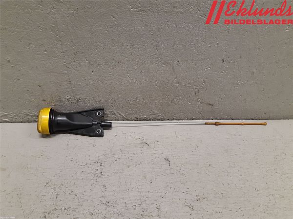 Oil level dipstick