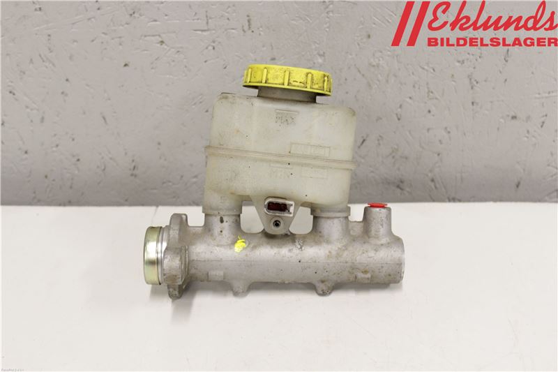 Brake - Master cylinder NISSAN ALMERA I (N15)
