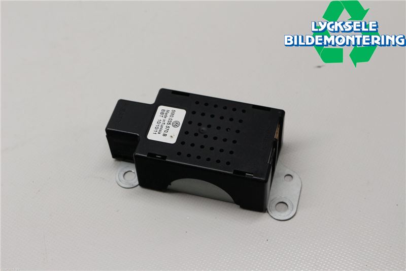 Antennenverstärker VW GOLF VI (5K1)