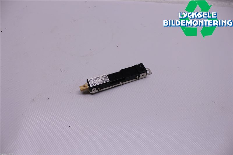 Wzmacniacz antenowy AUDI A6 Avant (4G5, 4GD, C7)