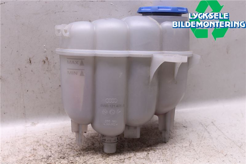 Coolant expansion tank