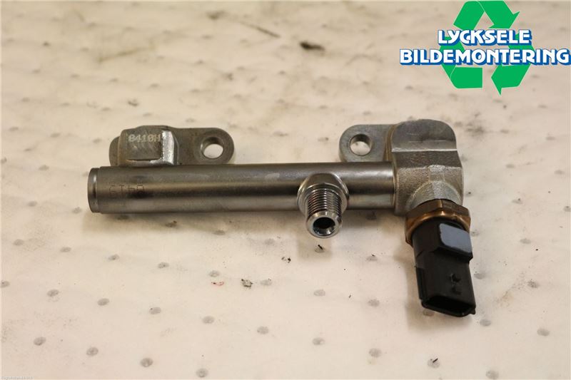 High-pressure rail / injection nozzle pipe SUBARU XV (GT)