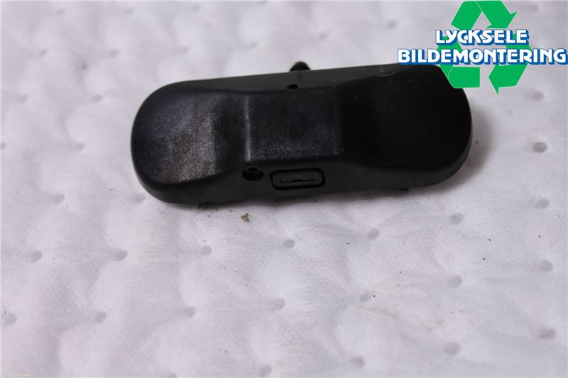 Windshield washer spray nozzle