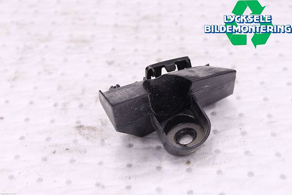 Stoßstangenhalter TOYOTA AURIS (_E18_)