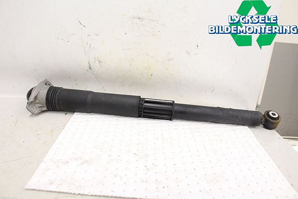 Shock absorber mounting bracket