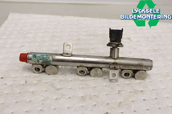 High-pressure rail / injection nozzle pipe KIA RIO IV (YB, SC, FB)