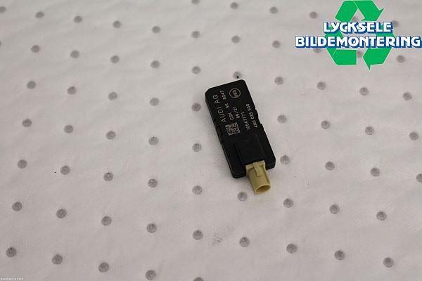 Antenne AUDI A3 Sportback (8YA, 8YF)