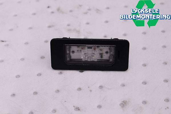 Feux plaque immatriculation BMW X1 (F48)