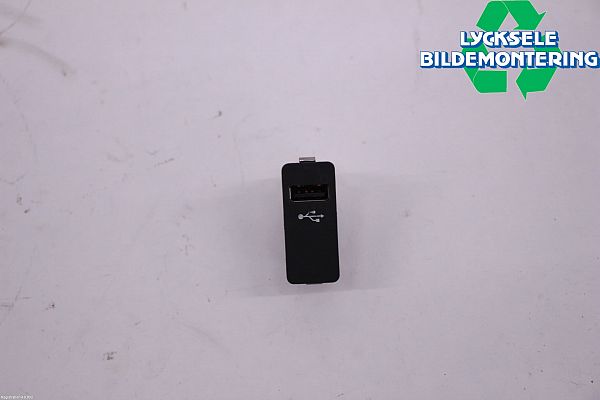 USB socket connector