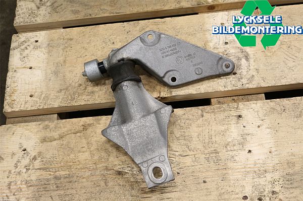 Gearbox mounting bracket