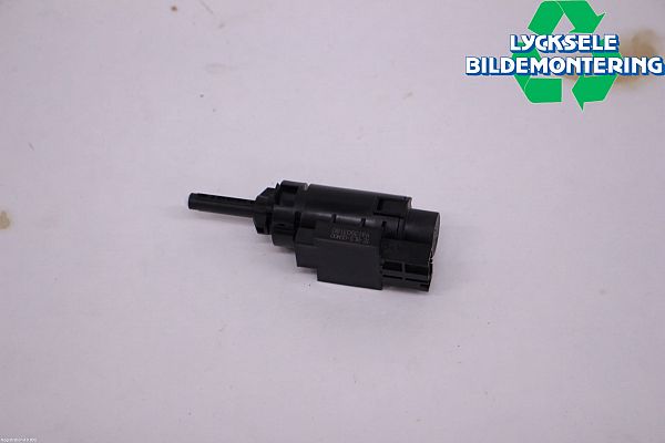 contact feu stop PEUGEOT 3008 SUV (M_)