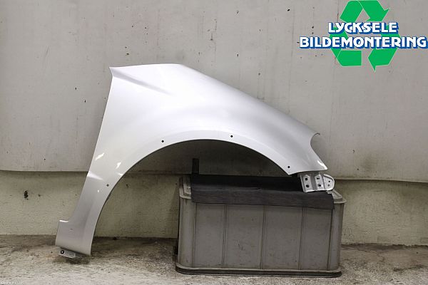 Błotnik przedni prawy SUZUKI SX4 (EY, GY)