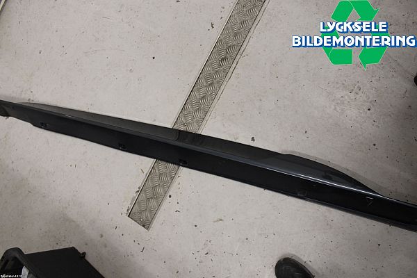 Spoiler du coté (-tablier ) CUPRA BORN (K11)