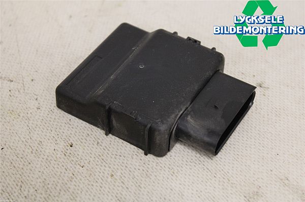 Styrboks diverse AUDI A6 (4A2, C8)