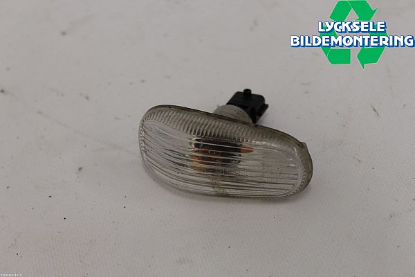 Blinklygte for SAAB 9-5 Estate (YS3E)