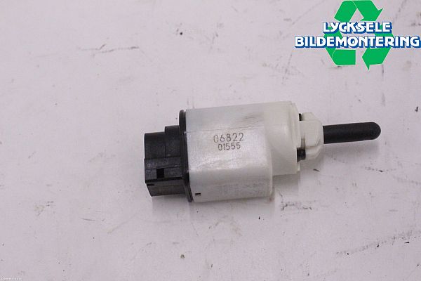 contact feu stop PEUGEOT 208 II (UB_, UP_, UW_, UJ_)