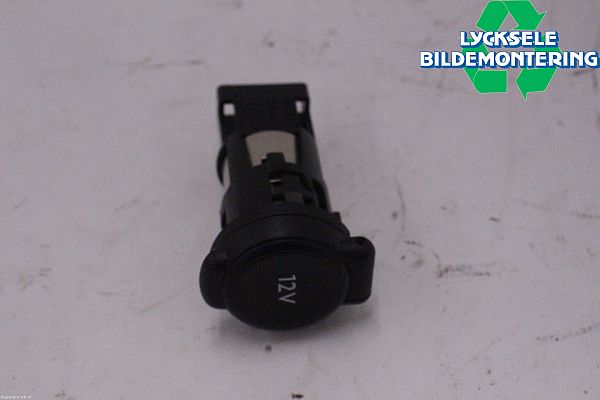 12 V socket