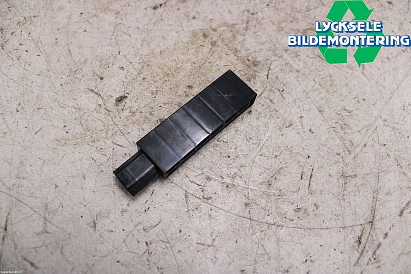 Keyless system antenna