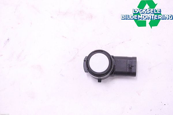 Einparkhilfe Sensor vorne VW PASSAT B8 Estate (3G5, CB5)