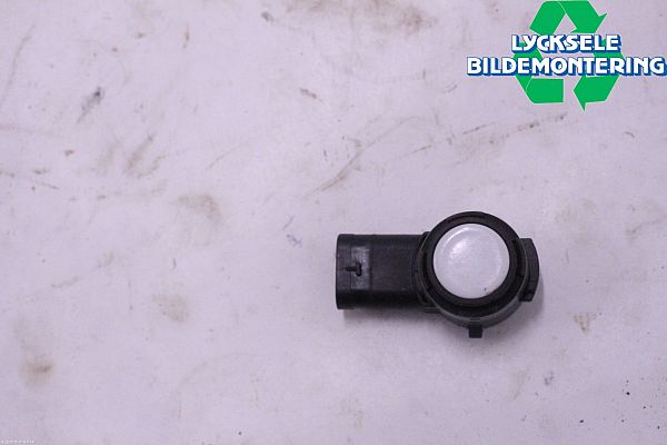 Einparkhilfe Sensor vorne VW PASSAT B8 Estate (3G5, CB5)