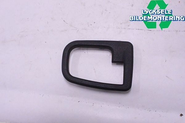 Interior door handle trim
