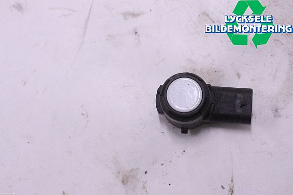 Einparkhilfe Sensor vorne VW PASSAT B8 Estate (3G5, CB5)