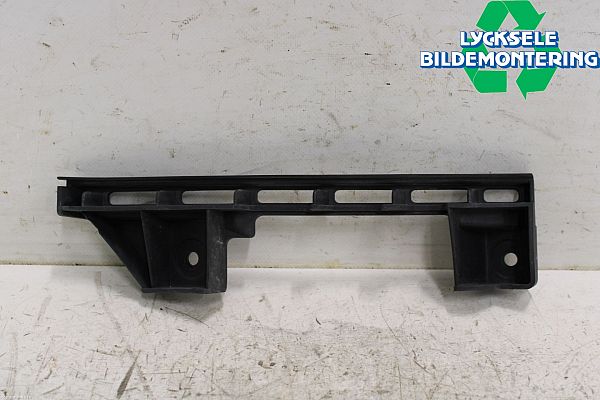 Front bumper mounting bracket