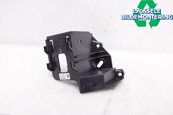 Blind spot radar bracket